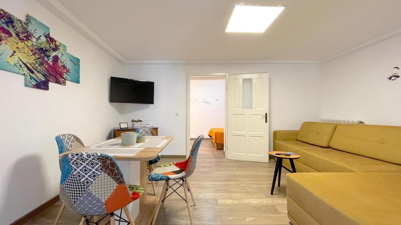 Well Prettyplaces Apartment 001 Braşov Extérieur photo