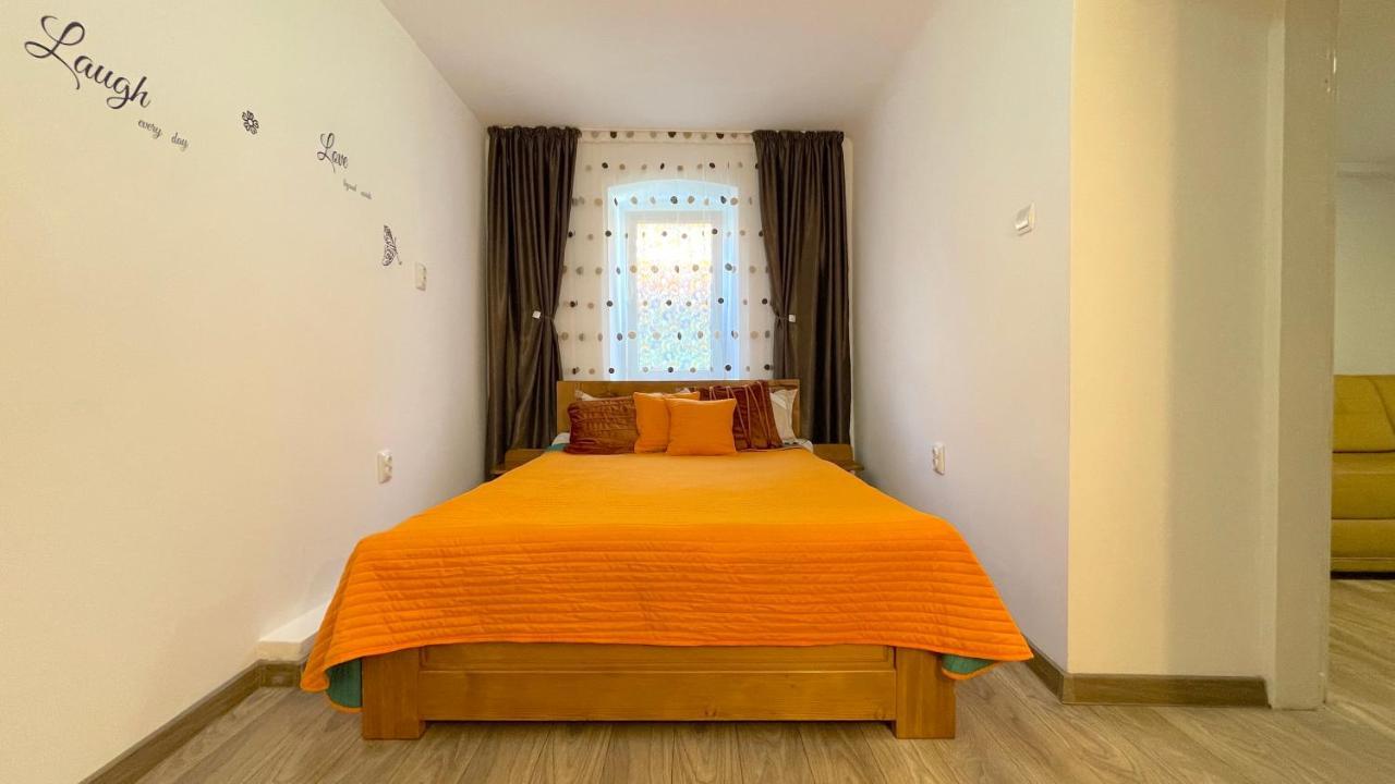 Well Prettyplaces Apartment 001 Braşov Extérieur photo