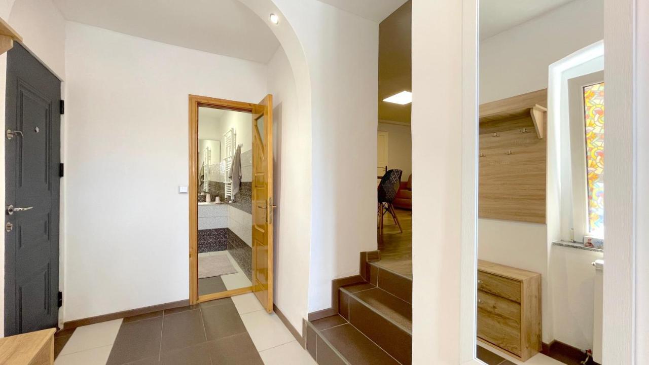 Well Prettyplaces Apartment 001 Braşov Extérieur photo